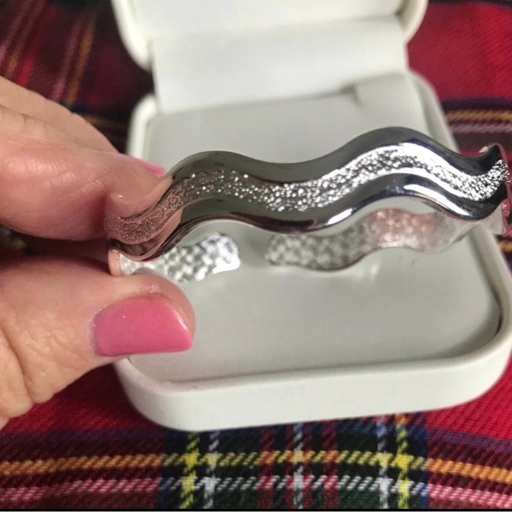 Ladies sterling silver bracelet